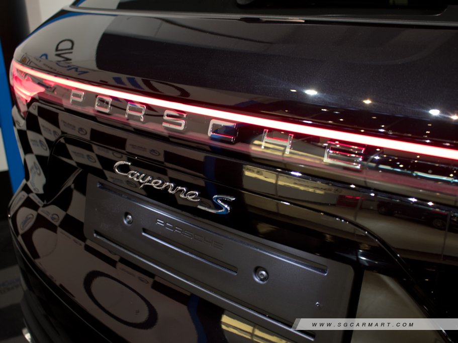 https://i.i-sgcm.com/new_cars/cars/12282/12282_g55