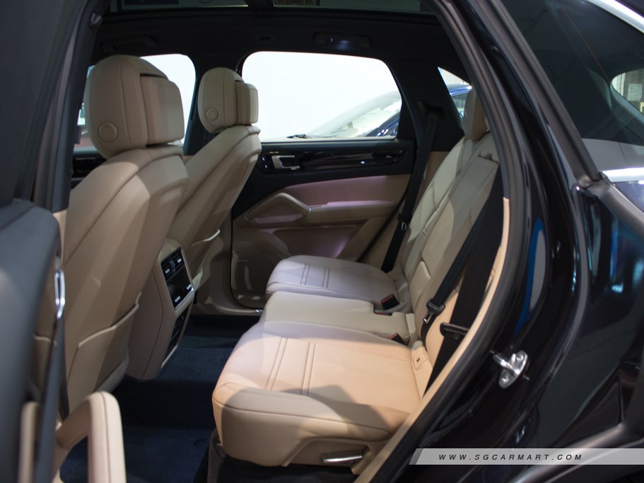 https://i.i-sgcm.com/new_cars/cars/12282/12282_g57