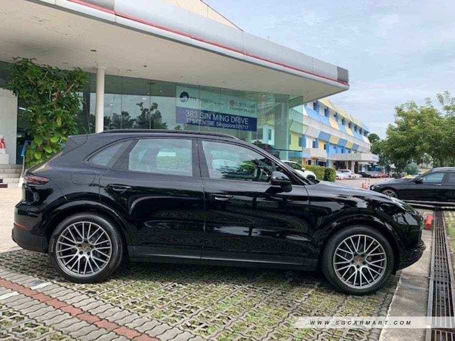 https://i.i-sgcm.com/new_cars/cars/12282/12282_g83