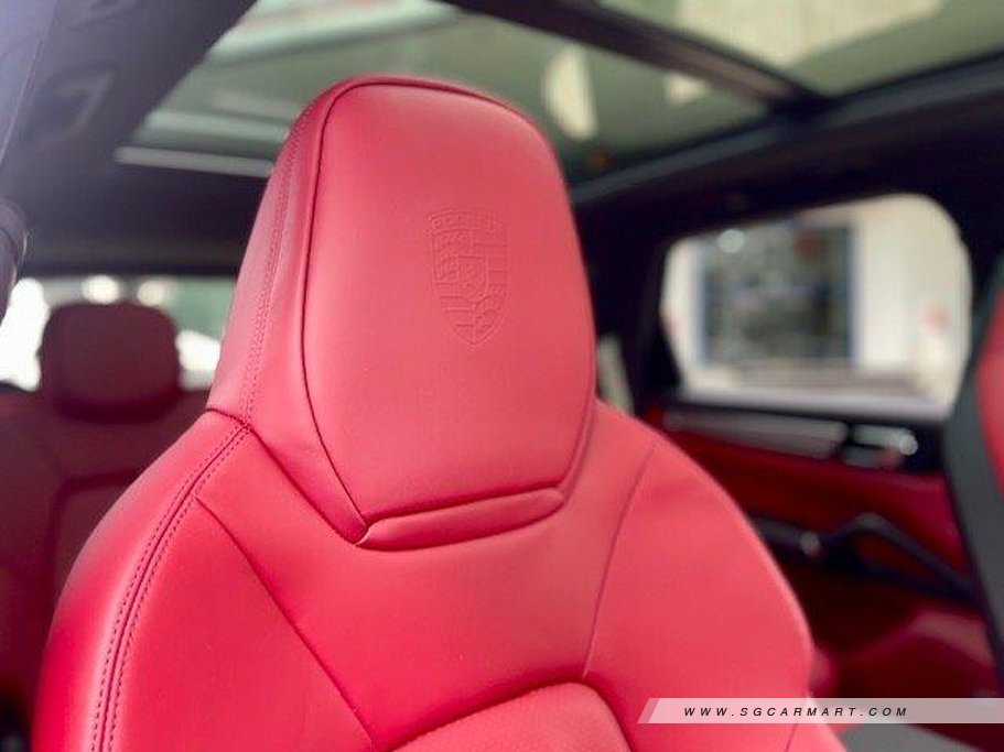 https://i.i-sgcm.com/new_cars/cars/12282/12282_g93
