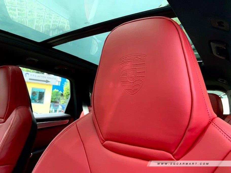 https://i.i-sgcm.com/new_cars/cars/12282/12282_g94