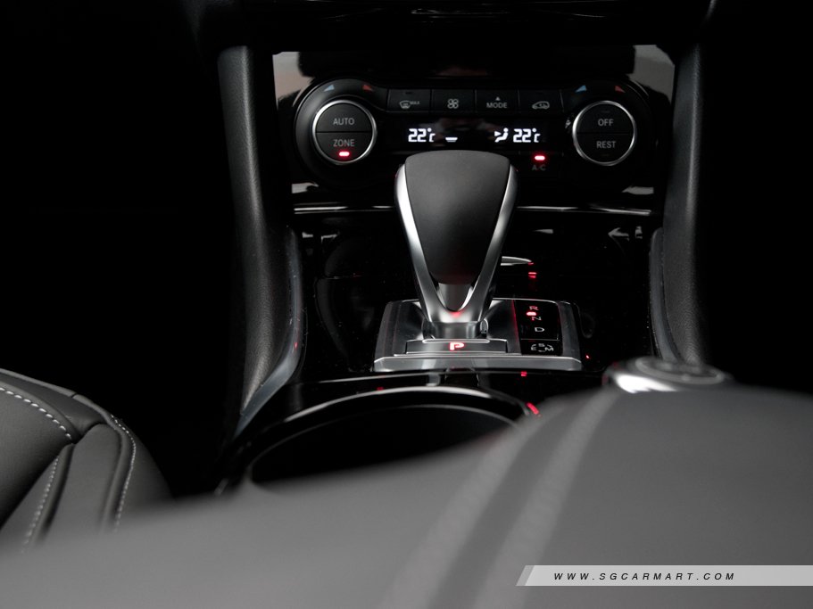 https://i.i-sgcm.com/new_cars/cars/12293/12293_g19