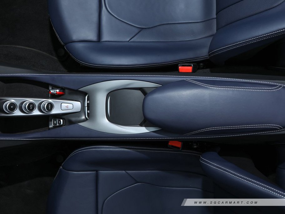 https://i.i-sgcm.com/new_cars/cars/12295/12295_g24