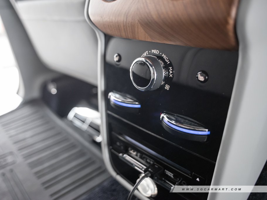 https://i.i-sgcm.com/new_cars/cars/12299/12299_g57
