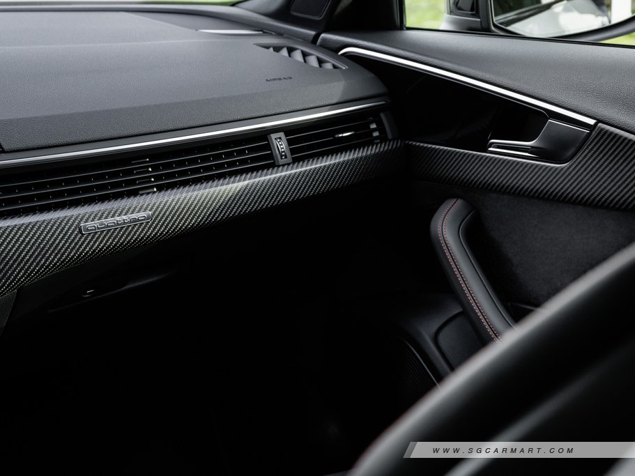 https://i.i-sgcm.com/new_cars/cars/12300/12300_g47