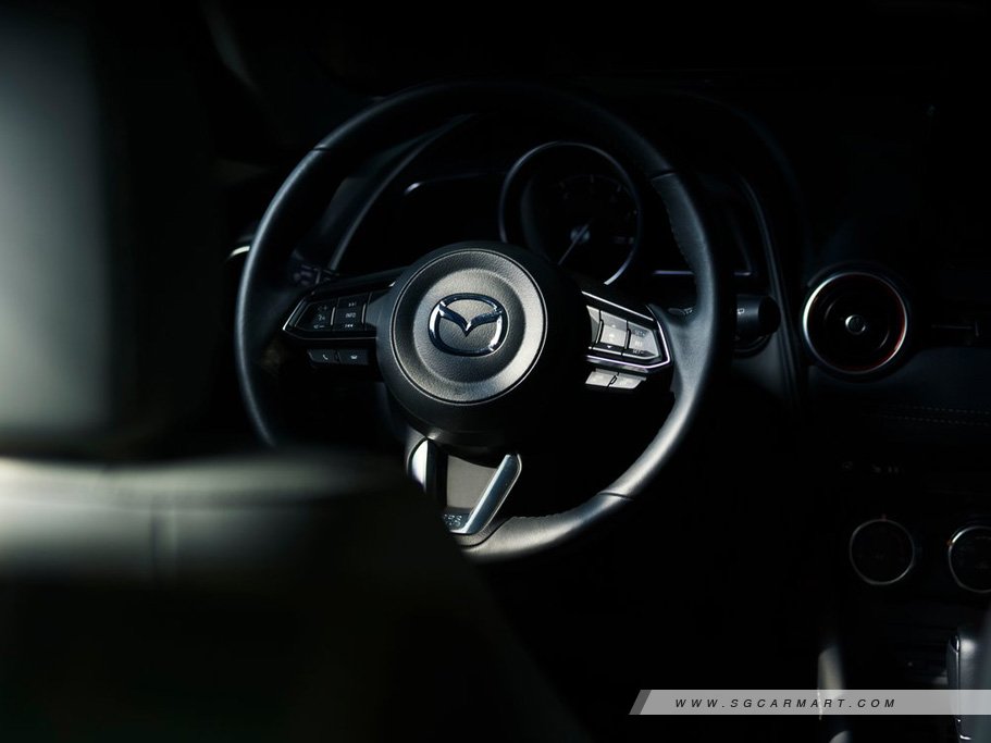 https://i.i-sgcm.com/new_cars/cars/12302/12302_g10