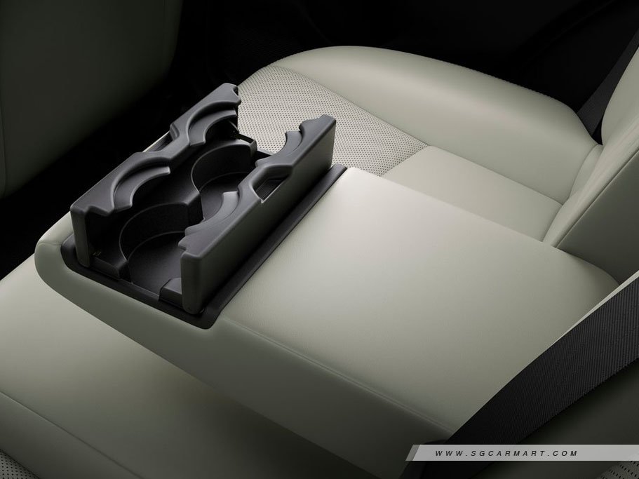 https://i.i-sgcm.com/new_cars/cars/12302/12302_g14