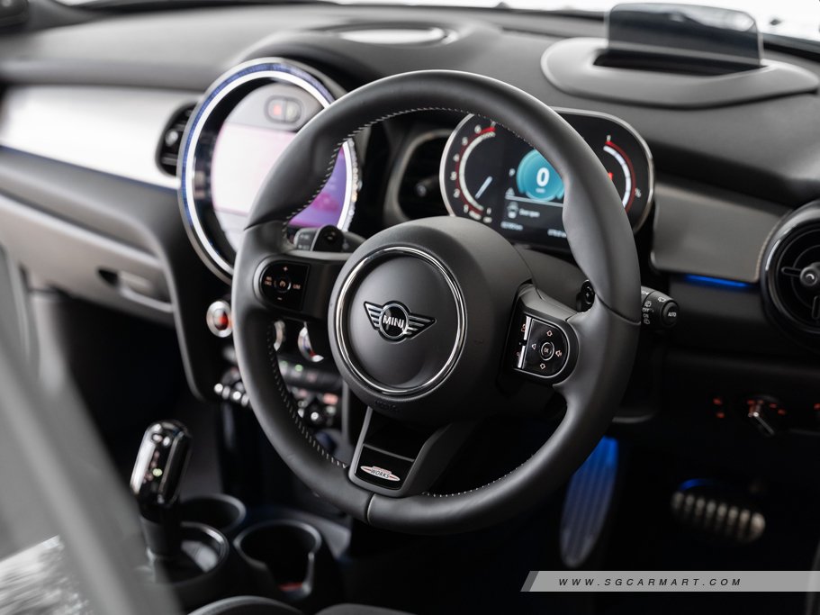 https://i.i-sgcm.com/new_cars/cars/12314/12314_g101