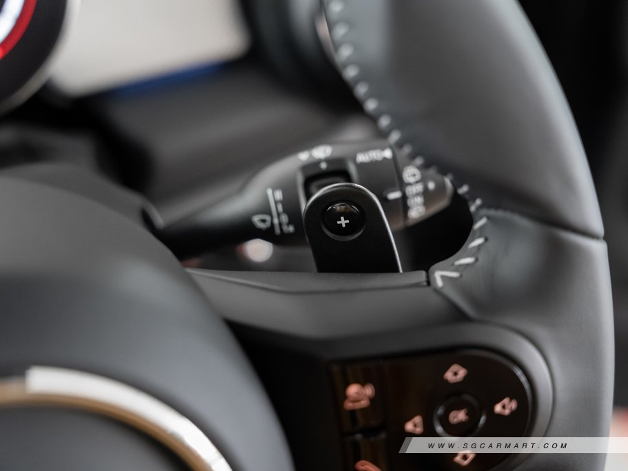 https://i.i-sgcm.com/new_cars/cars/12314/12314_g106