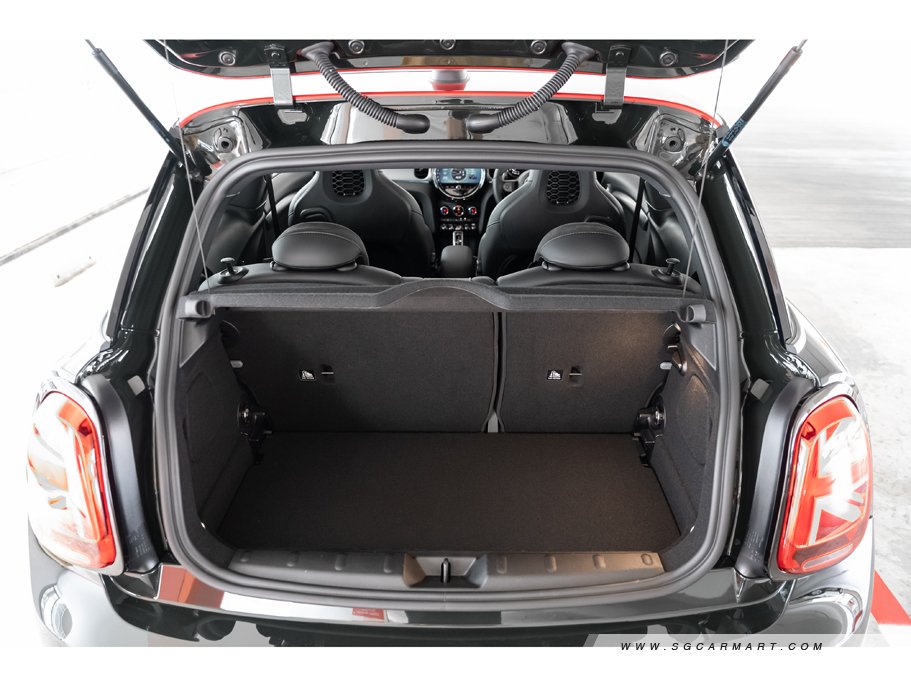 https://i.i-sgcm.com/new_cars/cars/12314/12314_g130