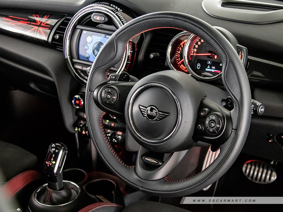 https://i.i-sgcm.com/new_cars/cars/12314/12314_g46