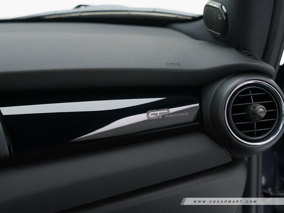 https://i.i-sgcm.com/new_cars/cars/12314/12314_g71