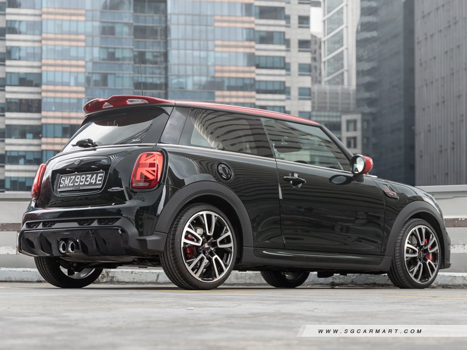 https://i.i-sgcm.com/new_cars/cars/12314/12314_g90