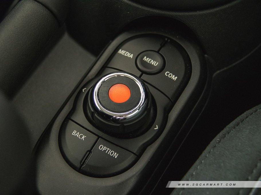 https://i.i-sgcm.com/new_cars/cars/12316/12316_g18