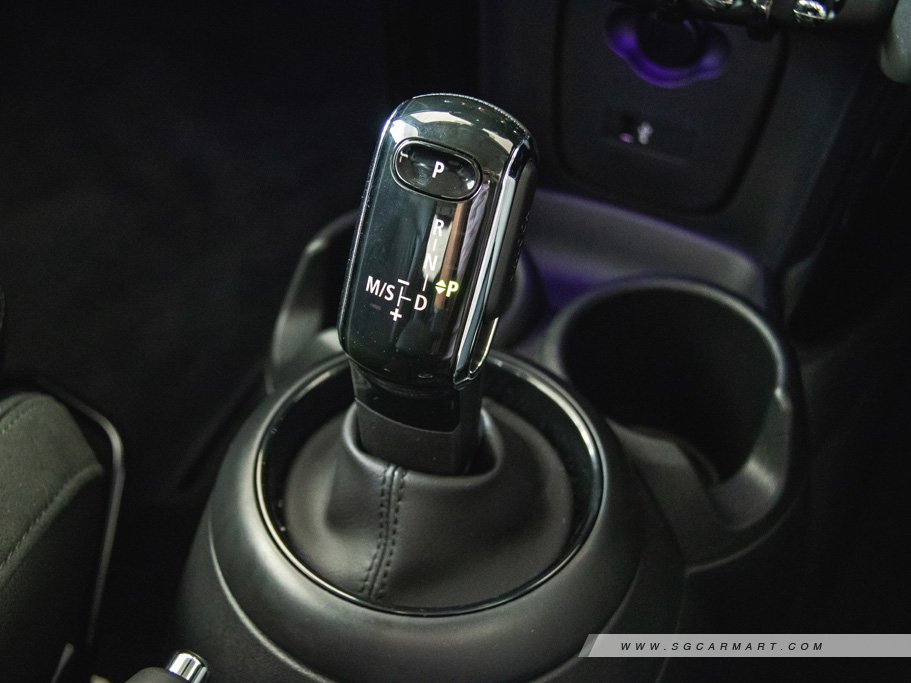 https://i.i-sgcm.com/new_cars/cars/12316/12316_g19