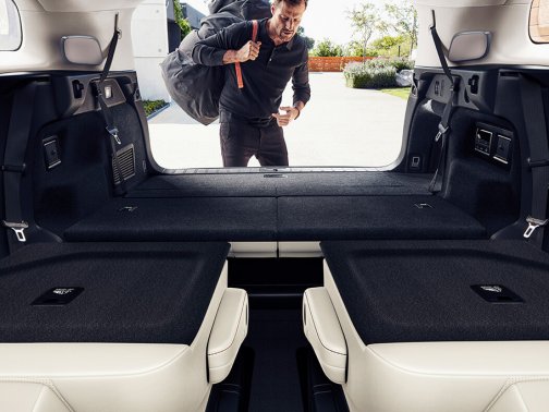 https://i.i-sgcm.com/new_cars/cars/12322/12322_g39
