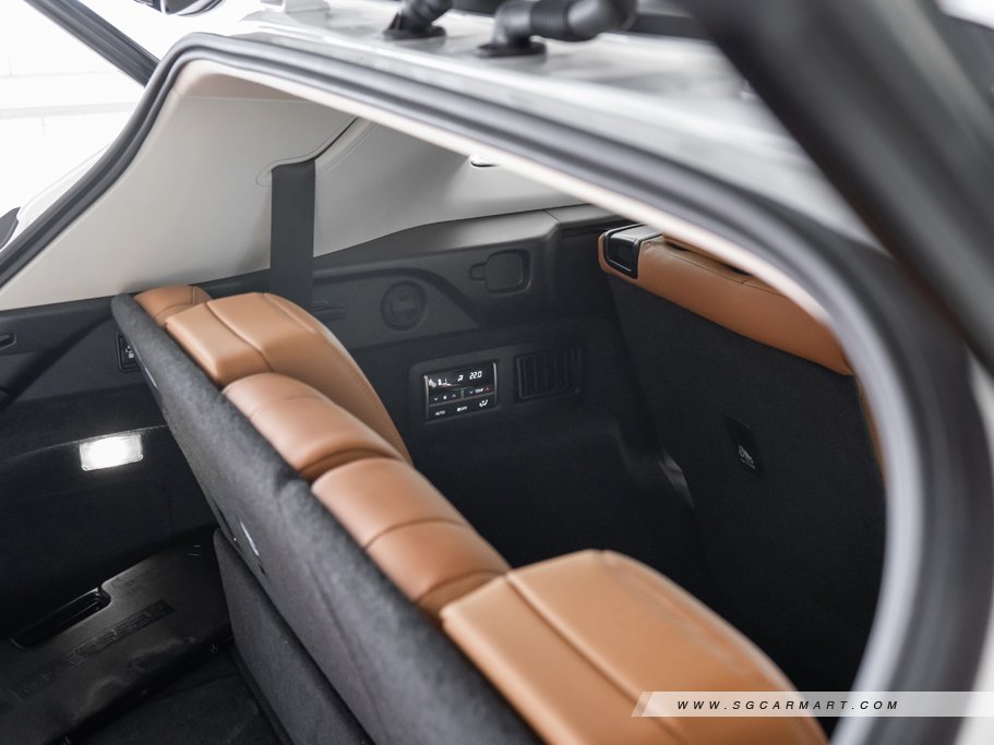 https://i.i-sgcm.com/new_cars/cars/12322/12322_g72