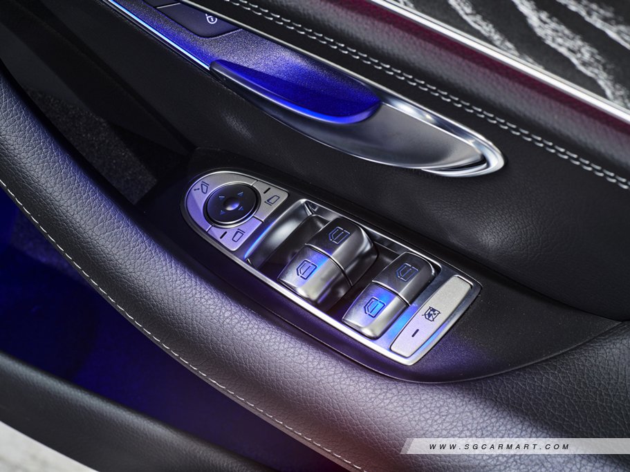 https://i.i-sgcm.com/new_cars/cars/12329/12329_g26