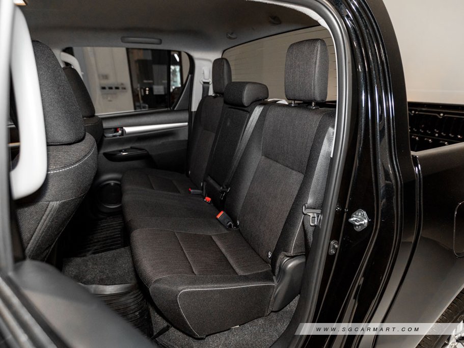 https://i.i-sgcm.com/new_cars/cars/12330/12330_g24