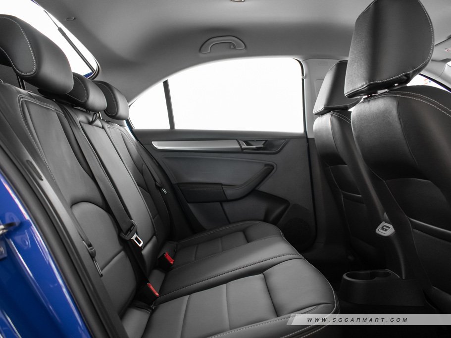 https://i.i-sgcm.com/new_cars/cars/12331/12331_g57