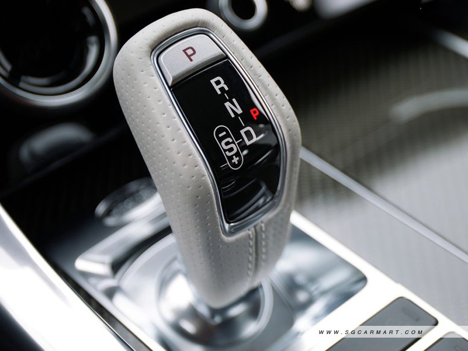 https://i.i-sgcm.com/new_cars/cars/12332/12332_g12