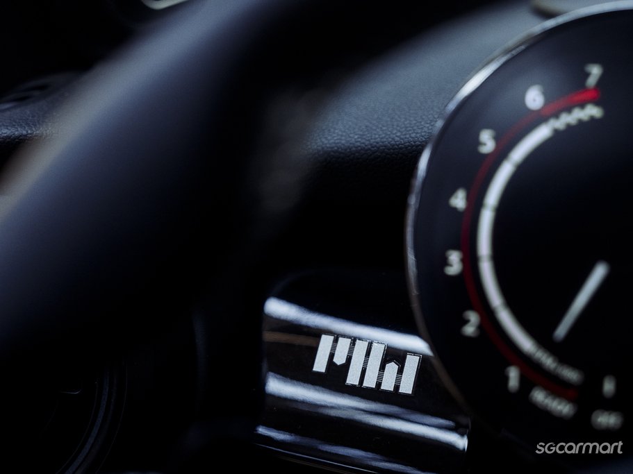 https://i.i-sgcm.com/new_cars/cars/12340/12340_g111