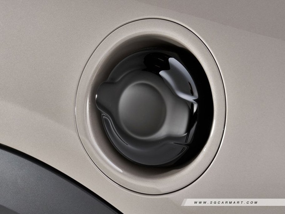 https://i.i-sgcm.com/new_cars/cars/12340/12340_g67