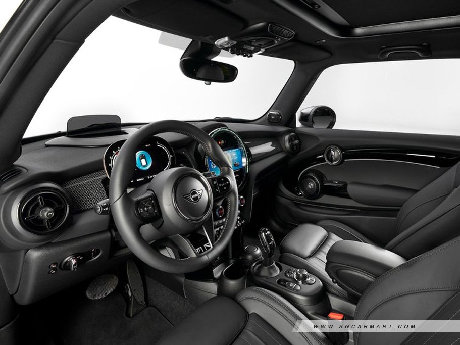 https://i.i-sgcm.com/new_cars/cars/12340/12340_g71