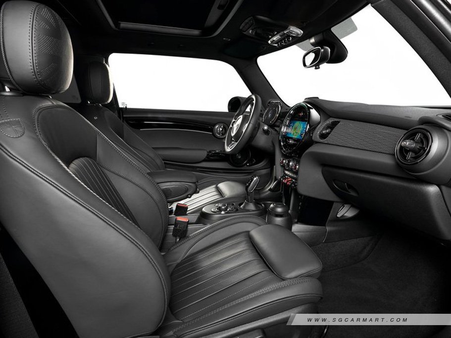 https://i.i-sgcm.com/new_cars/cars/12340/12340_g72
