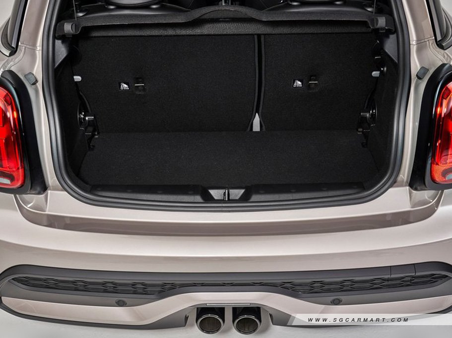 https://i.i-sgcm.com/new_cars/cars/12340/12340_g74