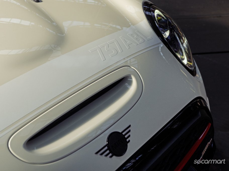 https://i.i-sgcm.com/new_cars/cars/12340/12340_g94