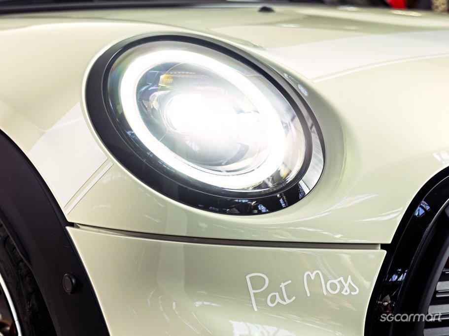 https://i.i-sgcm.com/new_cars/cars/12340/12340_g95