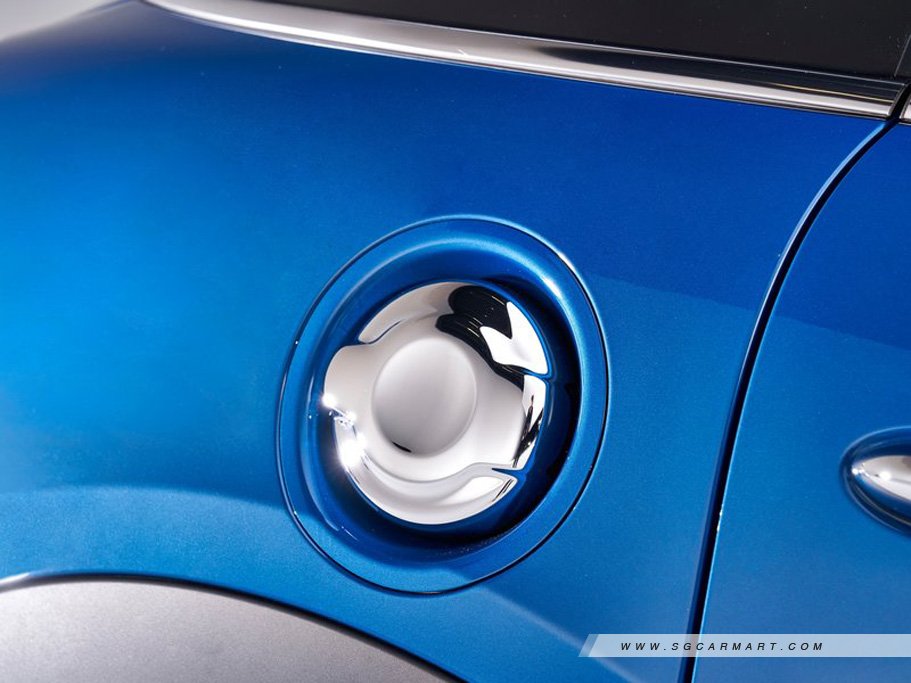 https://i.i-sgcm.com/new_cars/cars/12341/12341_g79