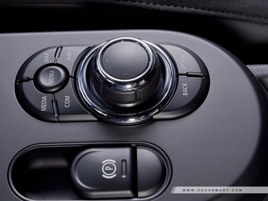 https://i.i-sgcm.com/new_cars/cars/12341/12341_g90