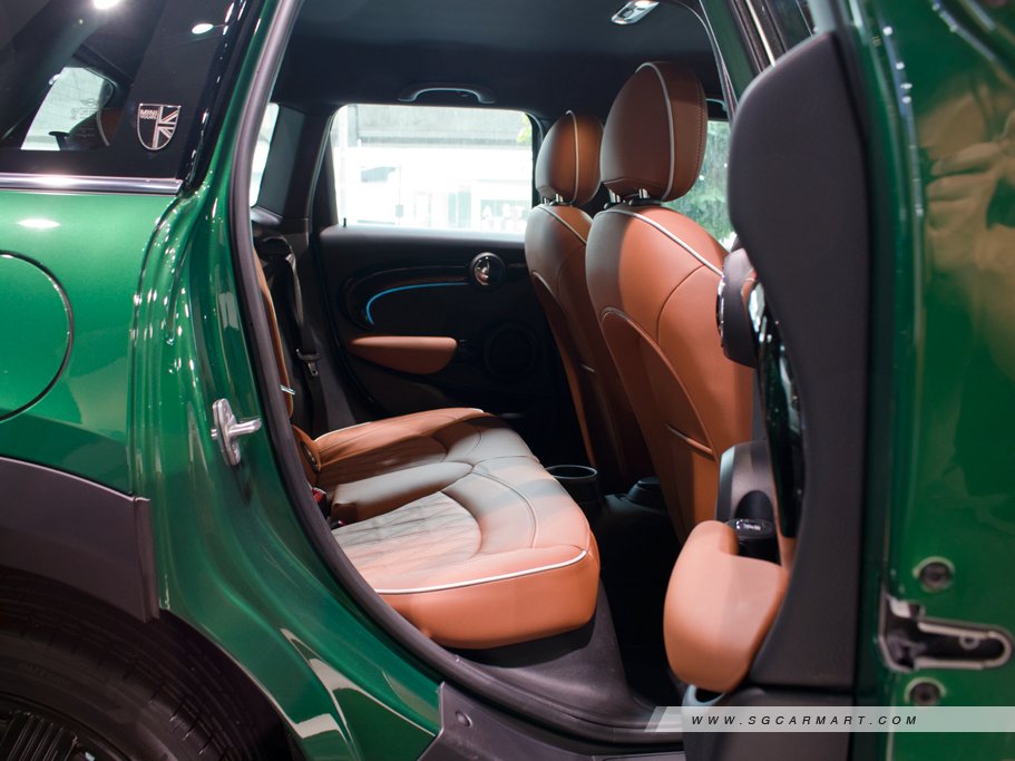 https://i.i-sgcm.com/new_cars/cars/12342/12342_g19