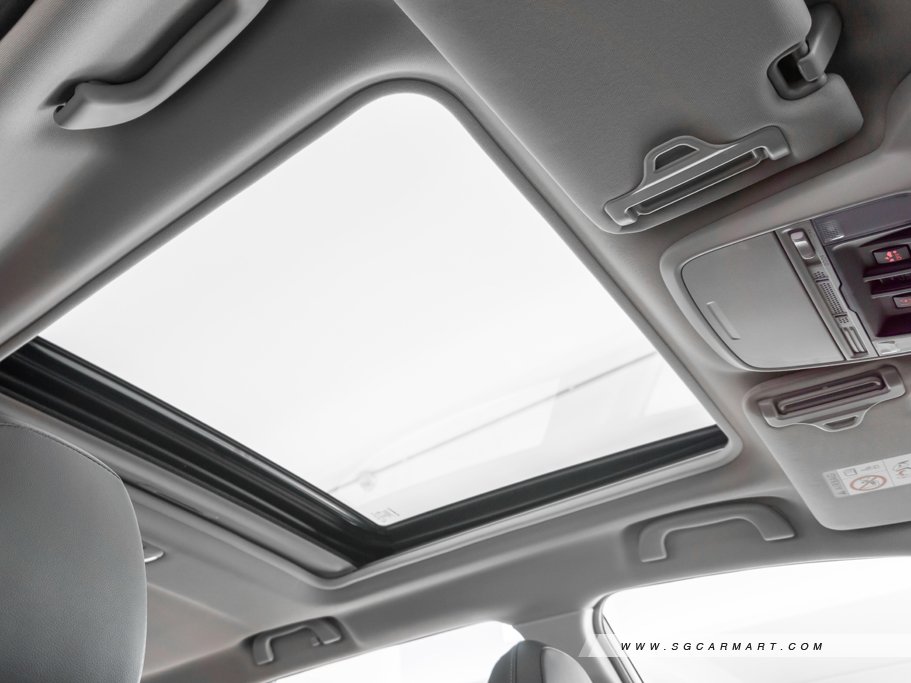 https://i.i-sgcm.com/new_cars/cars/12343/12343_g111