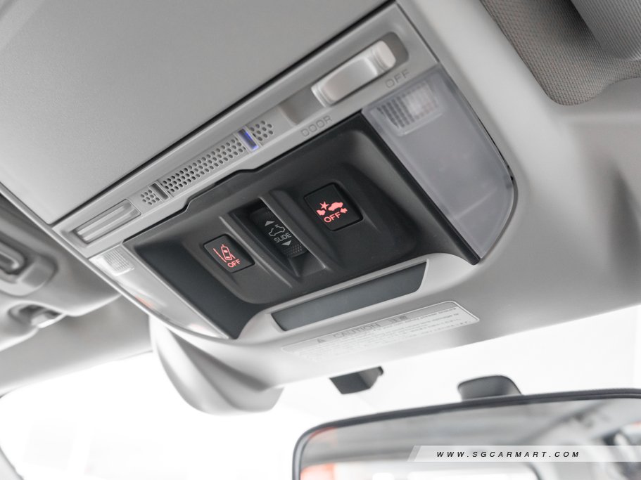 https://i.i-sgcm.com/new_cars/cars/12343/12343_g112