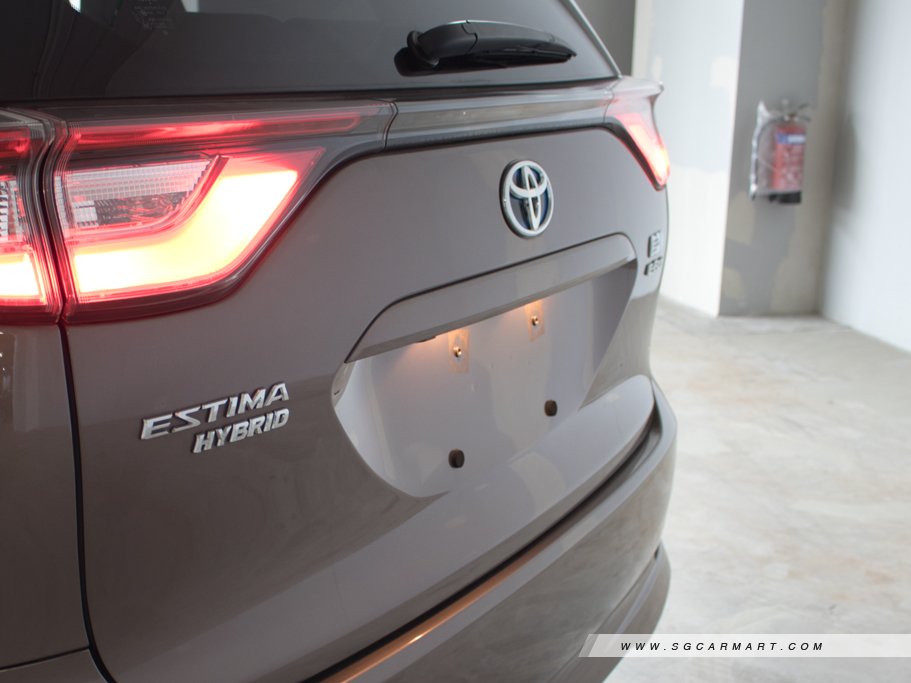 https://i.i-sgcm.com/new_cars/cars/12345/12345_g11