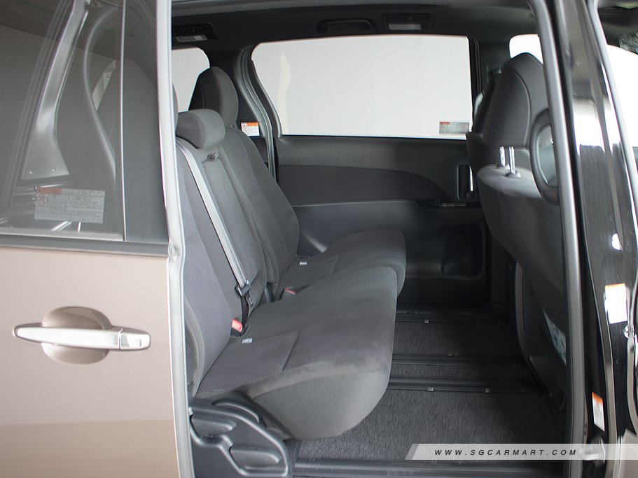 https://i.i-sgcm.com/new_cars/cars/12345/12345_g14
