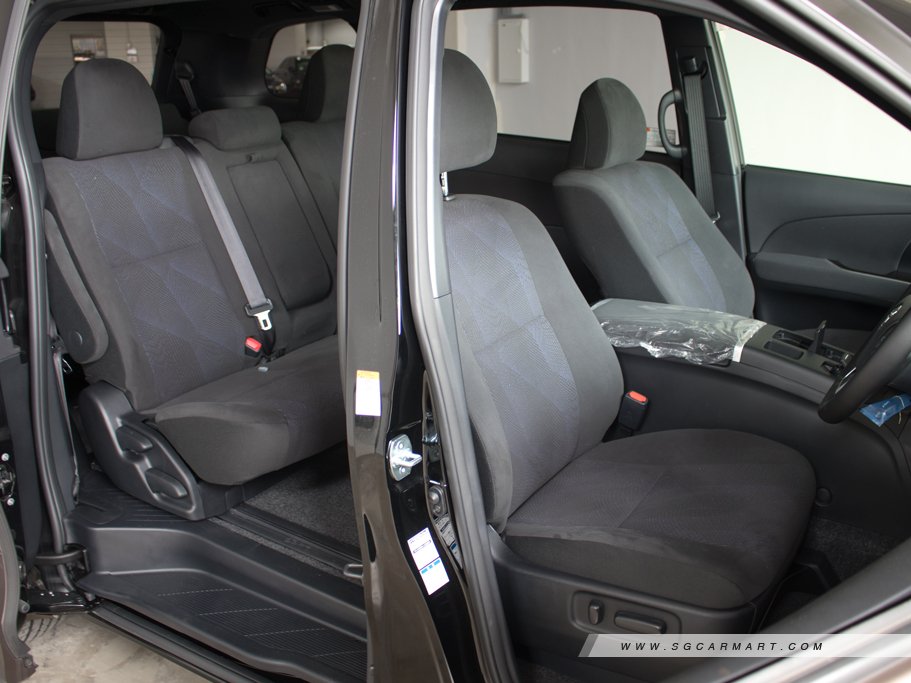 https://i.i-sgcm.com/new_cars/cars/12345/12345_g16
