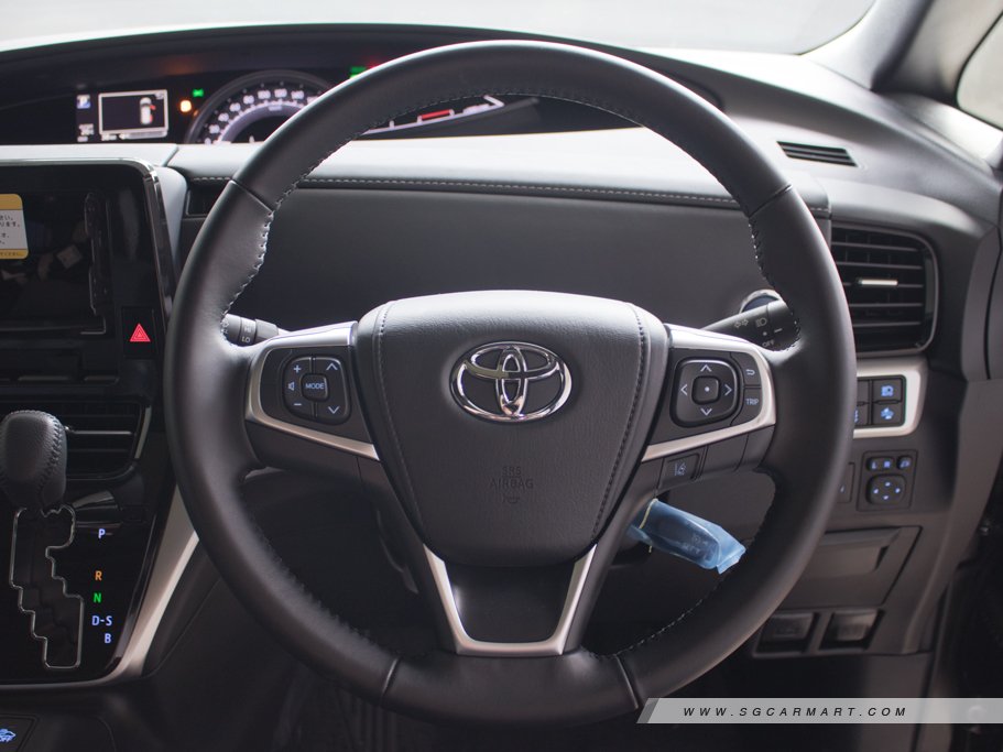 https://i.i-sgcm.com/new_cars/cars/12345/12345_g21