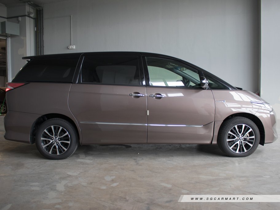 https://i.i-sgcm.com/new_cars/cars/12345/12345_g7