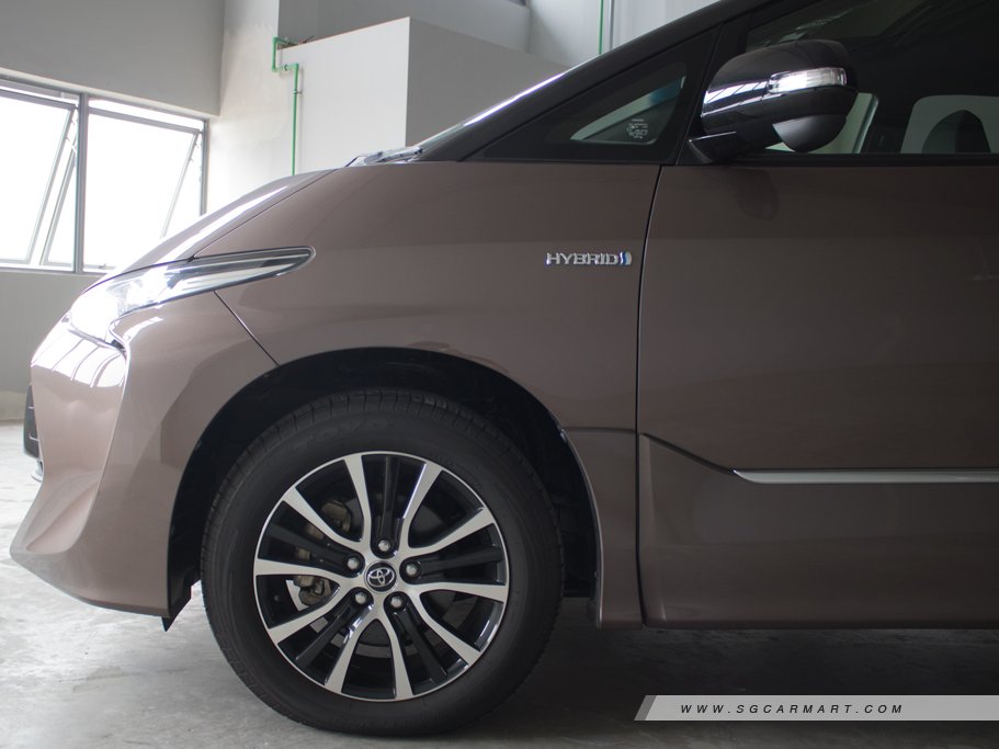 https://i.i-sgcm.com/new_cars/cars/12345/12345_g8
