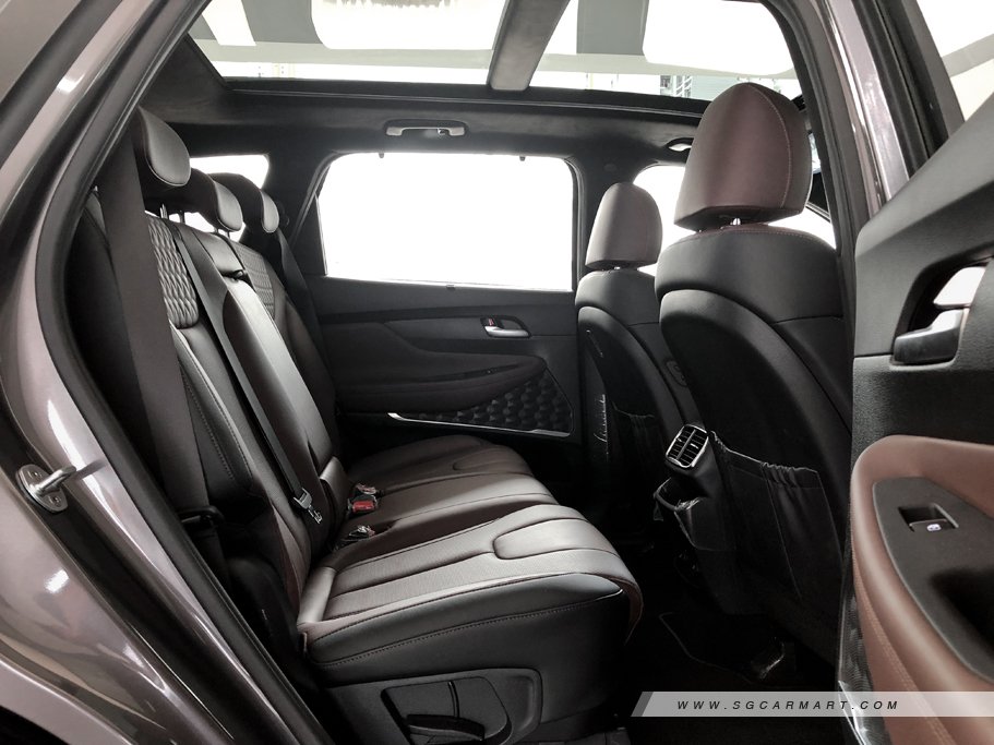 https://i.i-sgcm.com/new_cars/cars/12350/12350_g26