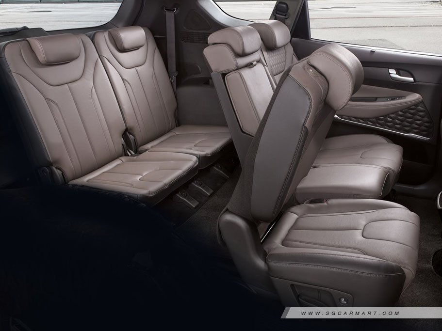 https://i.i-sgcm.com/new_cars/cars/12350/12350_g55