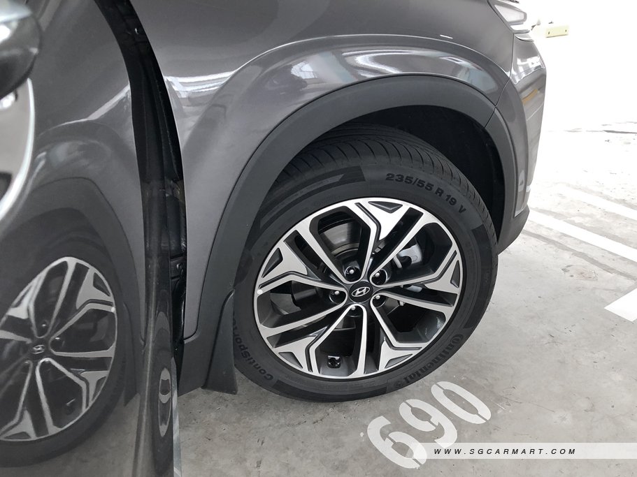 https://i.i-sgcm.com/new_cars/cars/12350/12350_g9