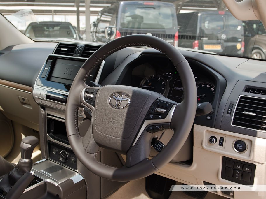 https://i.i-sgcm.com/new_cars/cars/12353/12353_g72