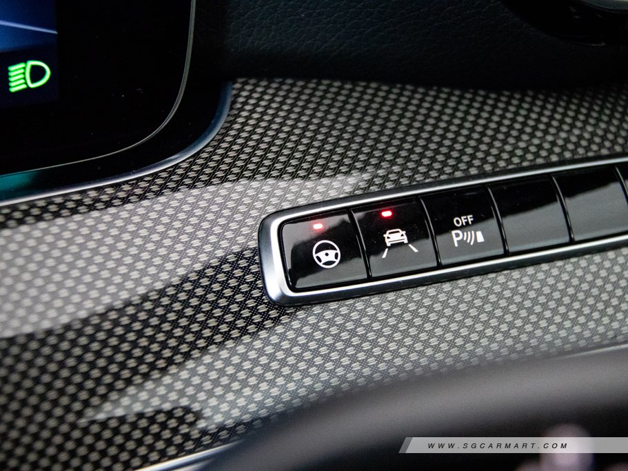 https://i.i-sgcm.com/new_cars/cars/12362/12362_g20