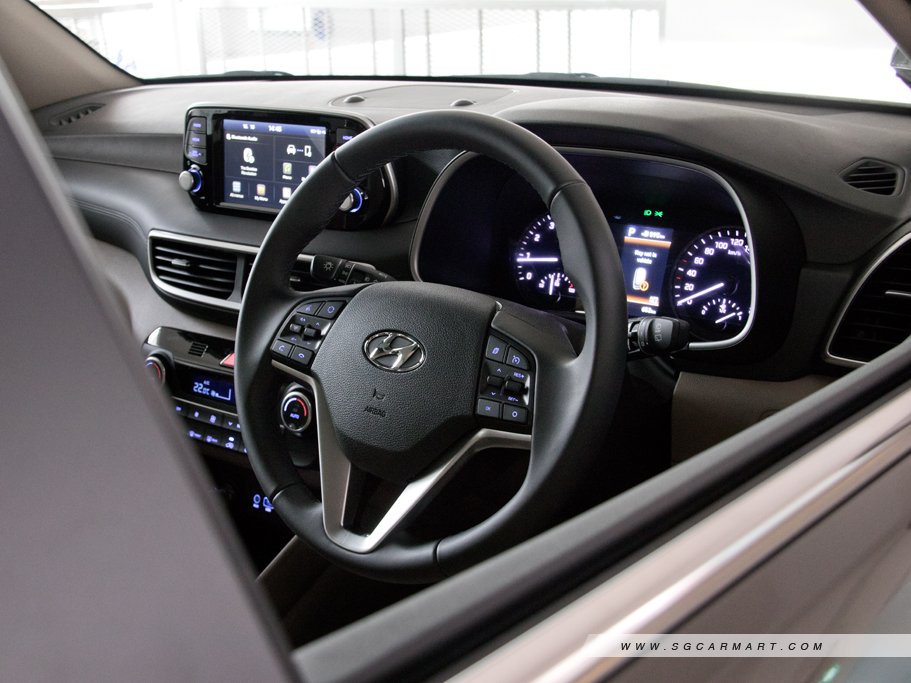 https://i.i-sgcm.com/new_cars/cars/12364/12364_g16