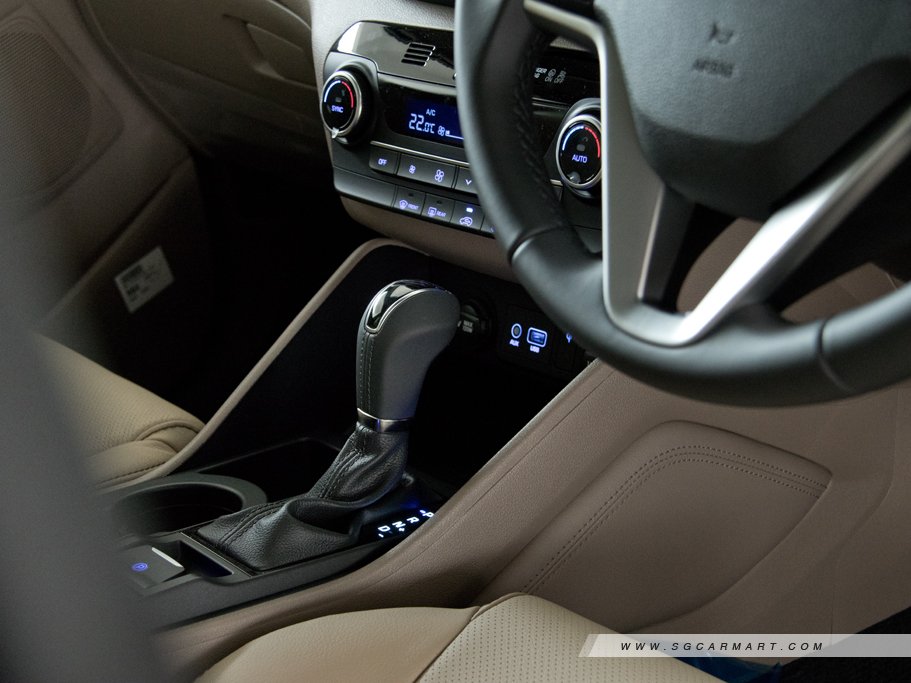 https://i.i-sgcm.com/new_cars/cars/12364/12364_g21